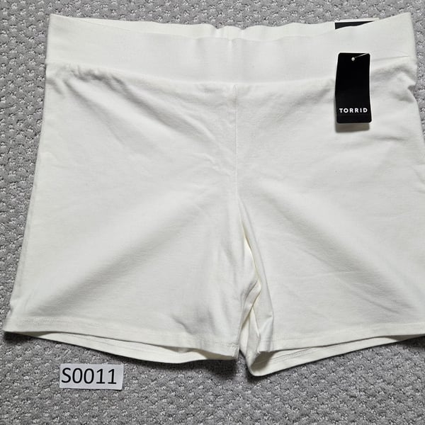 Torrid Bike Shorts Size 0 White Cotton