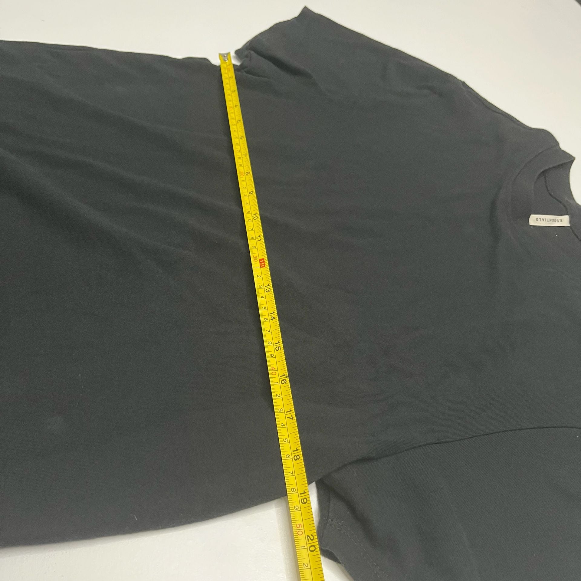 Fear of God Essentials T-Shirt Size M Black Side Split 4