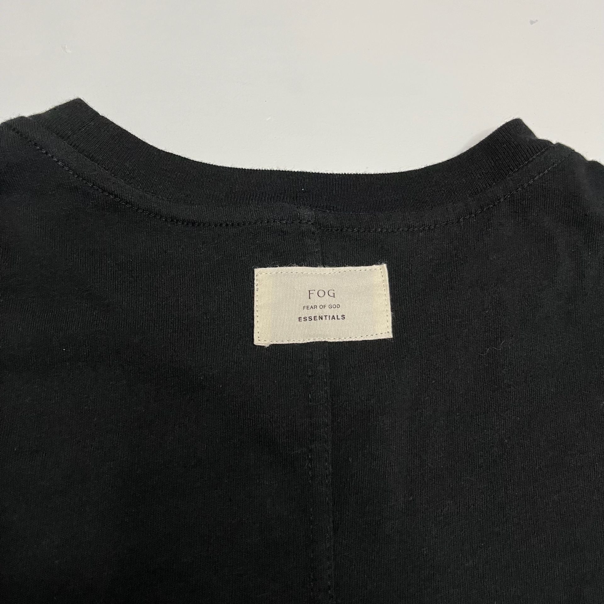 Fear of God Essentials T-Shirt Size M Black Side Split 7