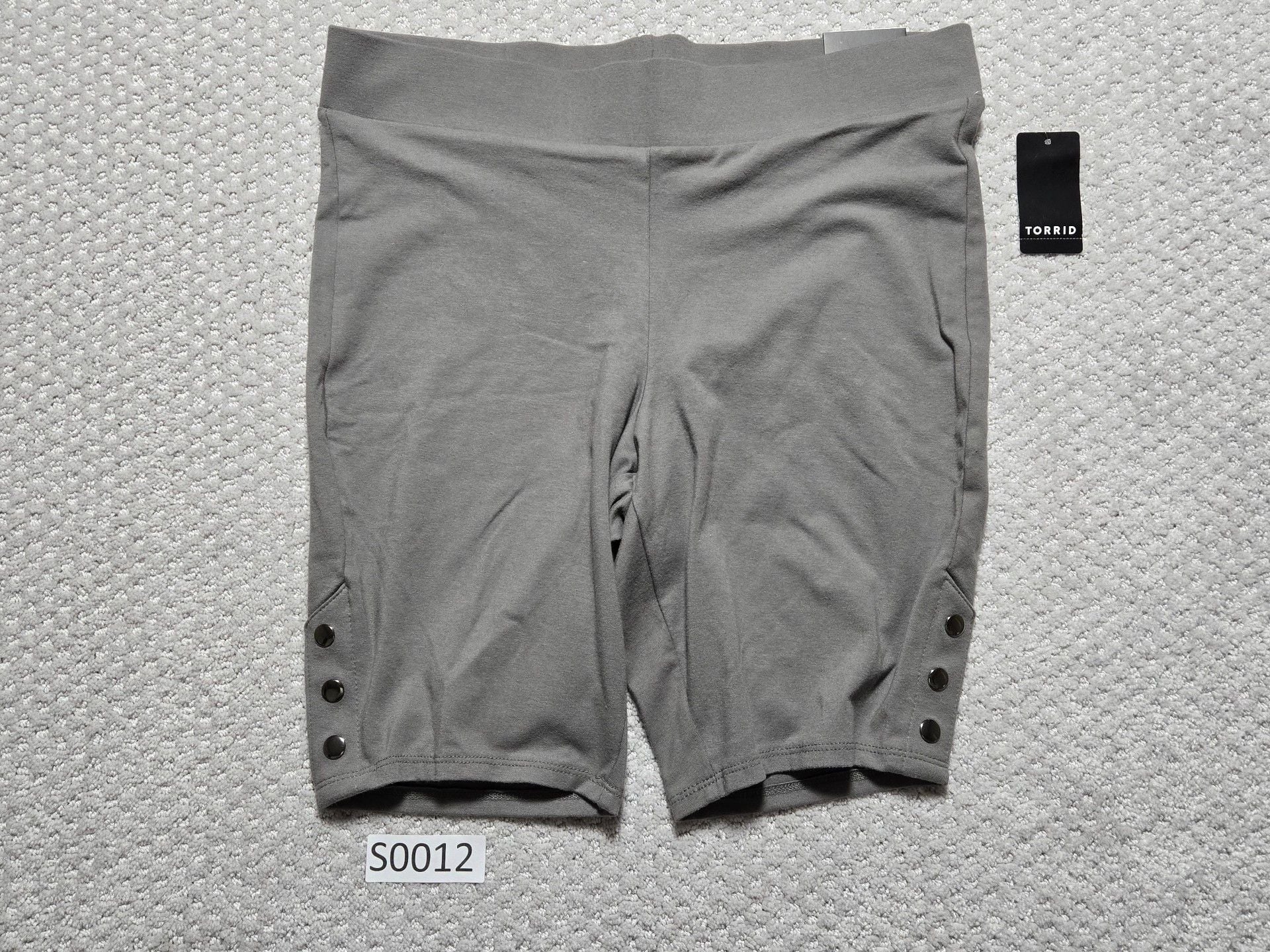 Torrid Bike Shorts Size 1 Grey Cotton Blend Snap Button Accents 2