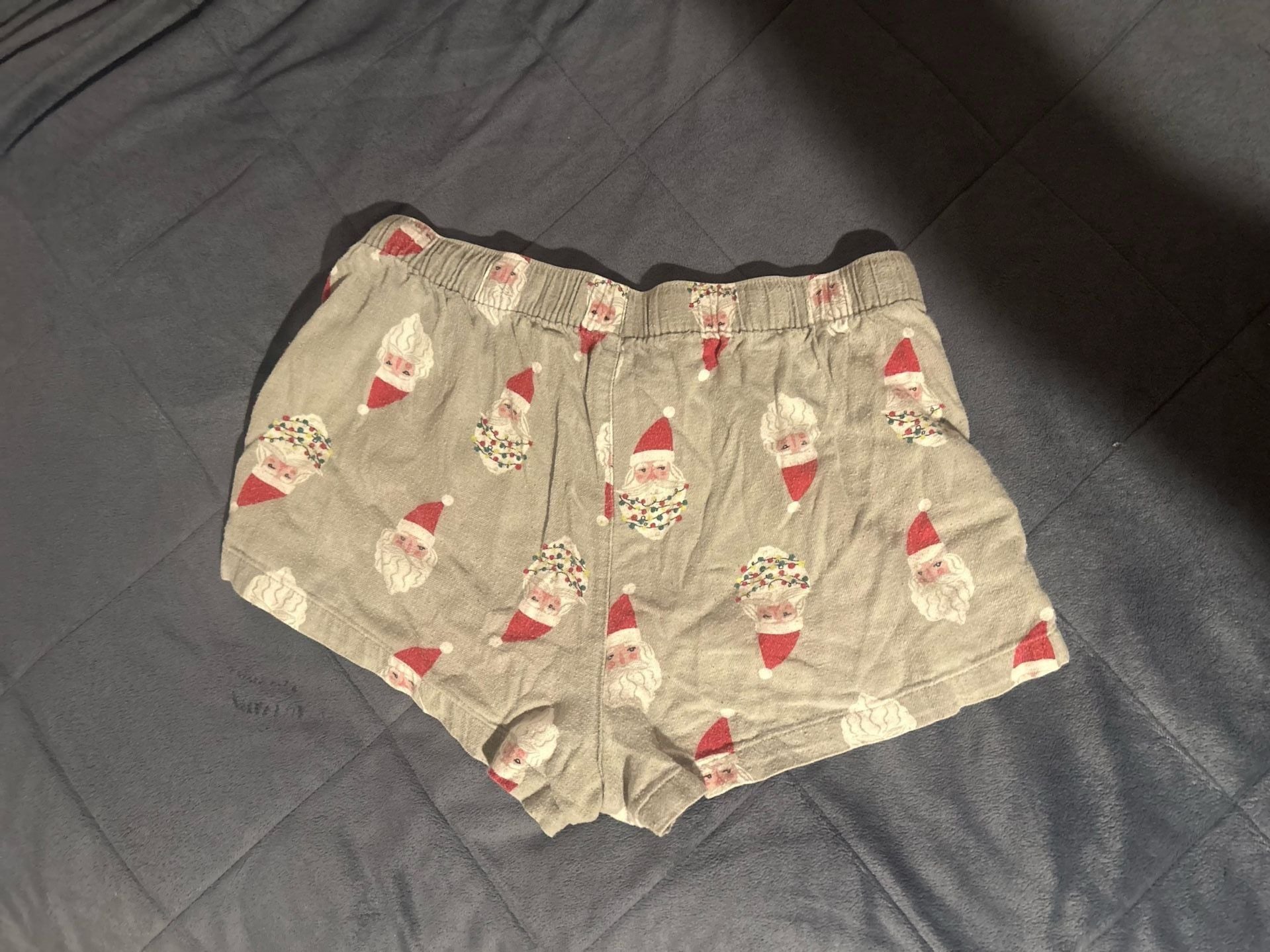 Old Navy Pajama Shorts Size S Grey Santa Print 3