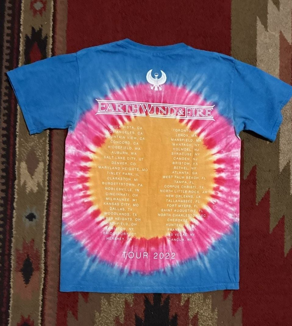 Earth Wind & Fire Tour 2022 Tie Dye T-Shirt Size M Blue Pink 7