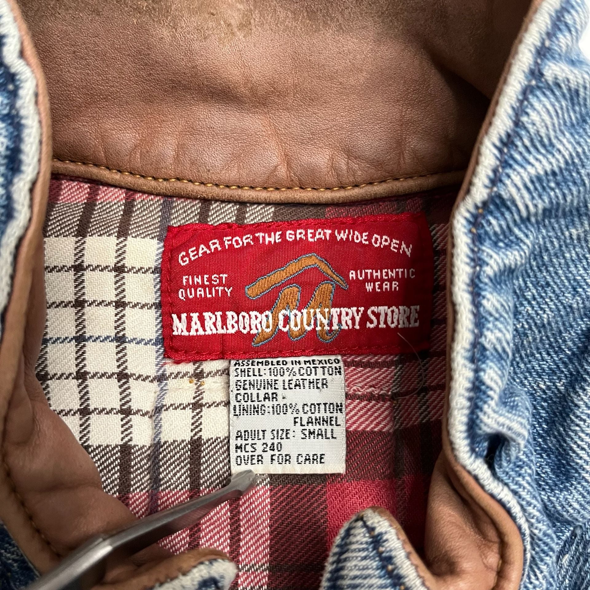 Marlboro Country Store Denim Jacket Size Small Leather Collar Flannel Lined 3