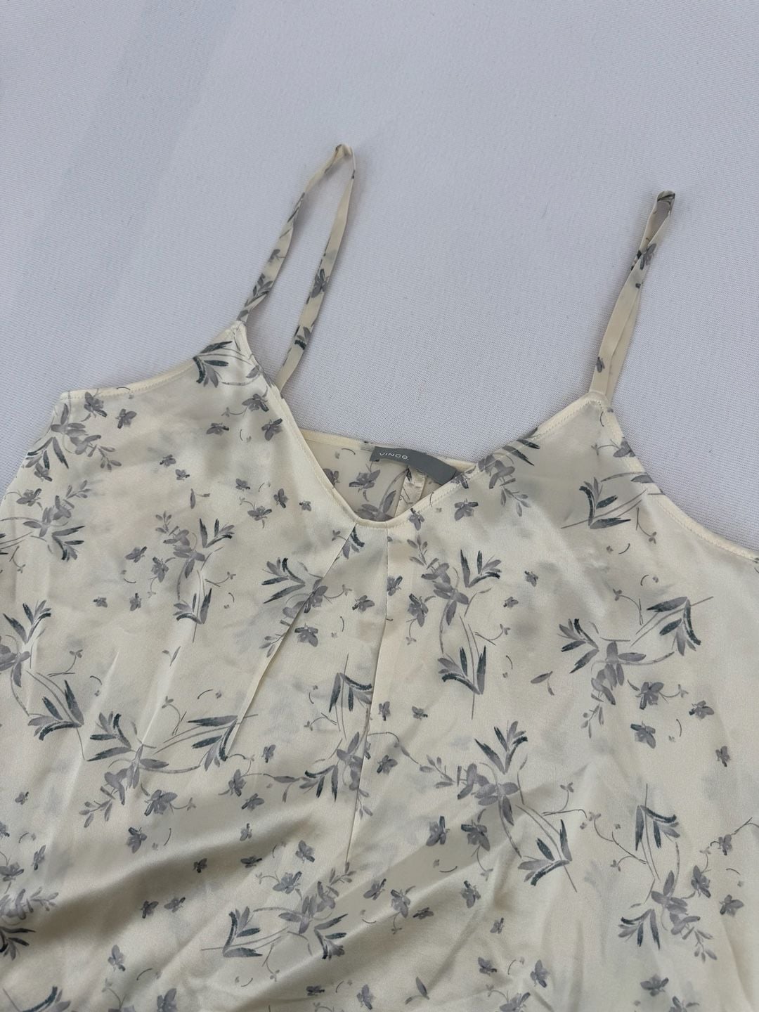 Vince Floral Silk Camisole Size M Beige Grey Tank Top Blouse 2