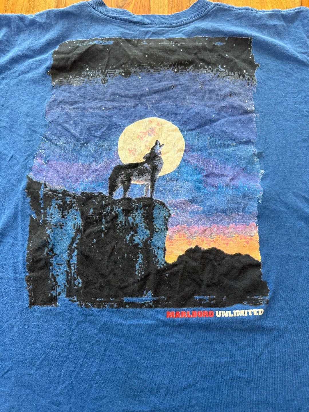 Vintage Marlboro Unlimited Howling Wolf Pocket T-Shirt Blue XL 8