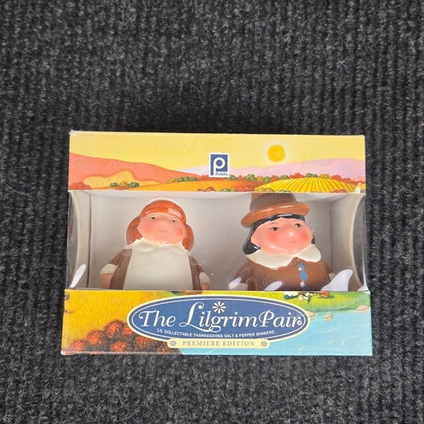 Publix The Lilgrim Pair Salt And Pepper Shakers Premiere Edition