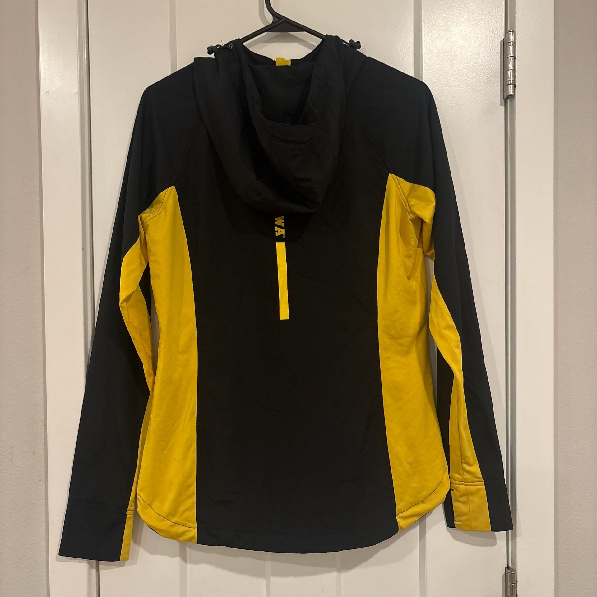 Colosseum Iowa Hawkeyes Jacket Men M Black Gold Hooded Full Zip NCAA Windbreaker 5
