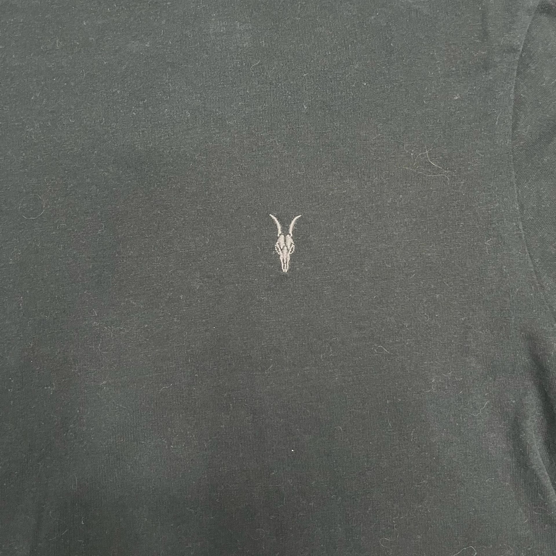 AllSaints Brace Crew Neck T-Shirt Size Large Black Ramskull Embroidered Logo 6