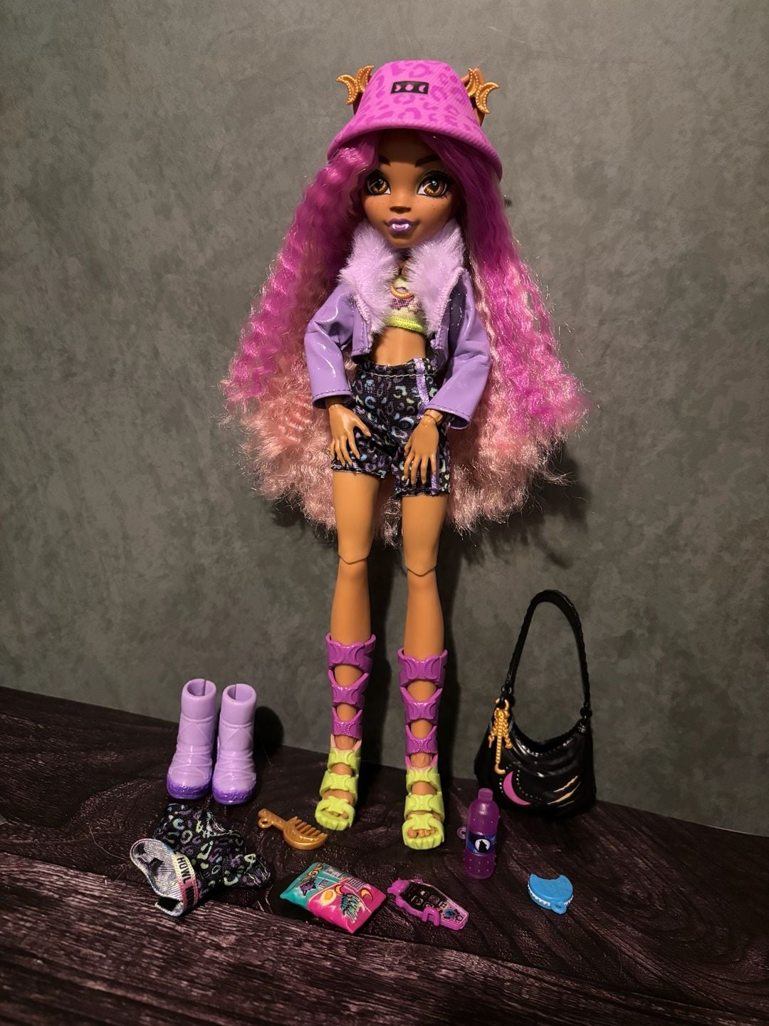 Monster High Clawdeen Wolf G3 Skulltimate Secrets Doll Clothes & Accessories 1