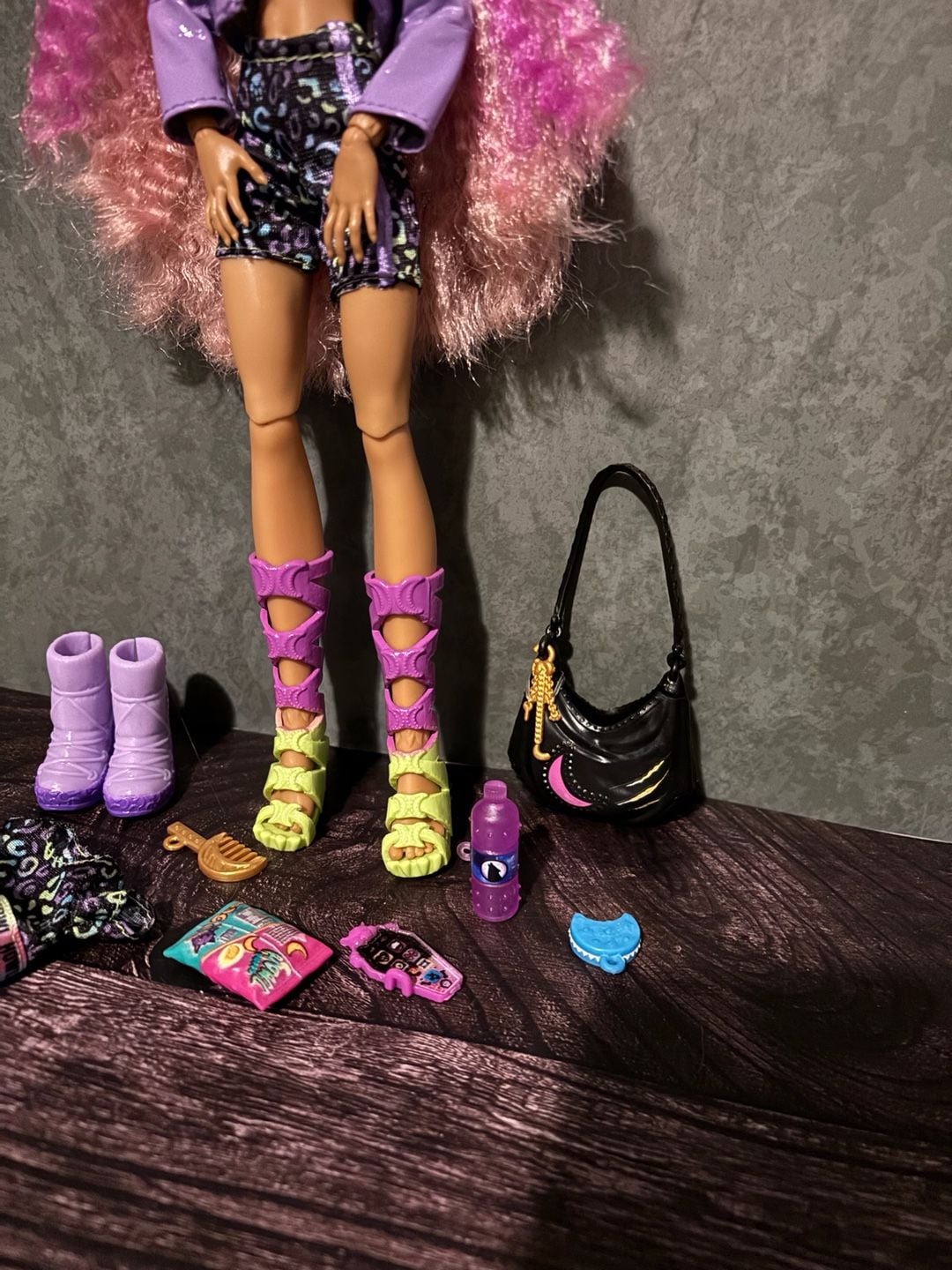 Monster High Clawdeen Wolf G3 Skulltimate Secrets Doll Clothes & Accessories 2
