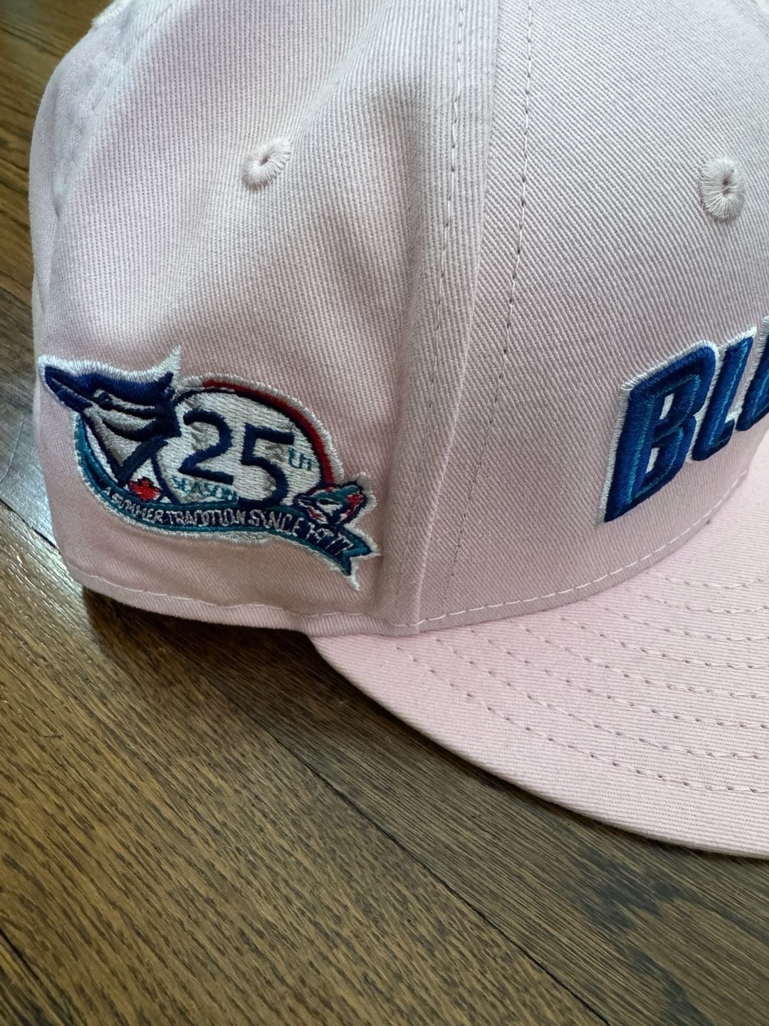 New Era Toronto Blue Jays 59FIFTY Fitted Hat Size 7 1/8 Pink 25th Patch 3