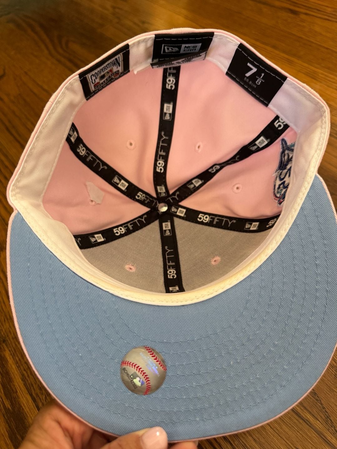 New Era Toronto Blue Jays 59FIFTY Fitted Hat Size 7 1/8 Pink 25th Patch 6