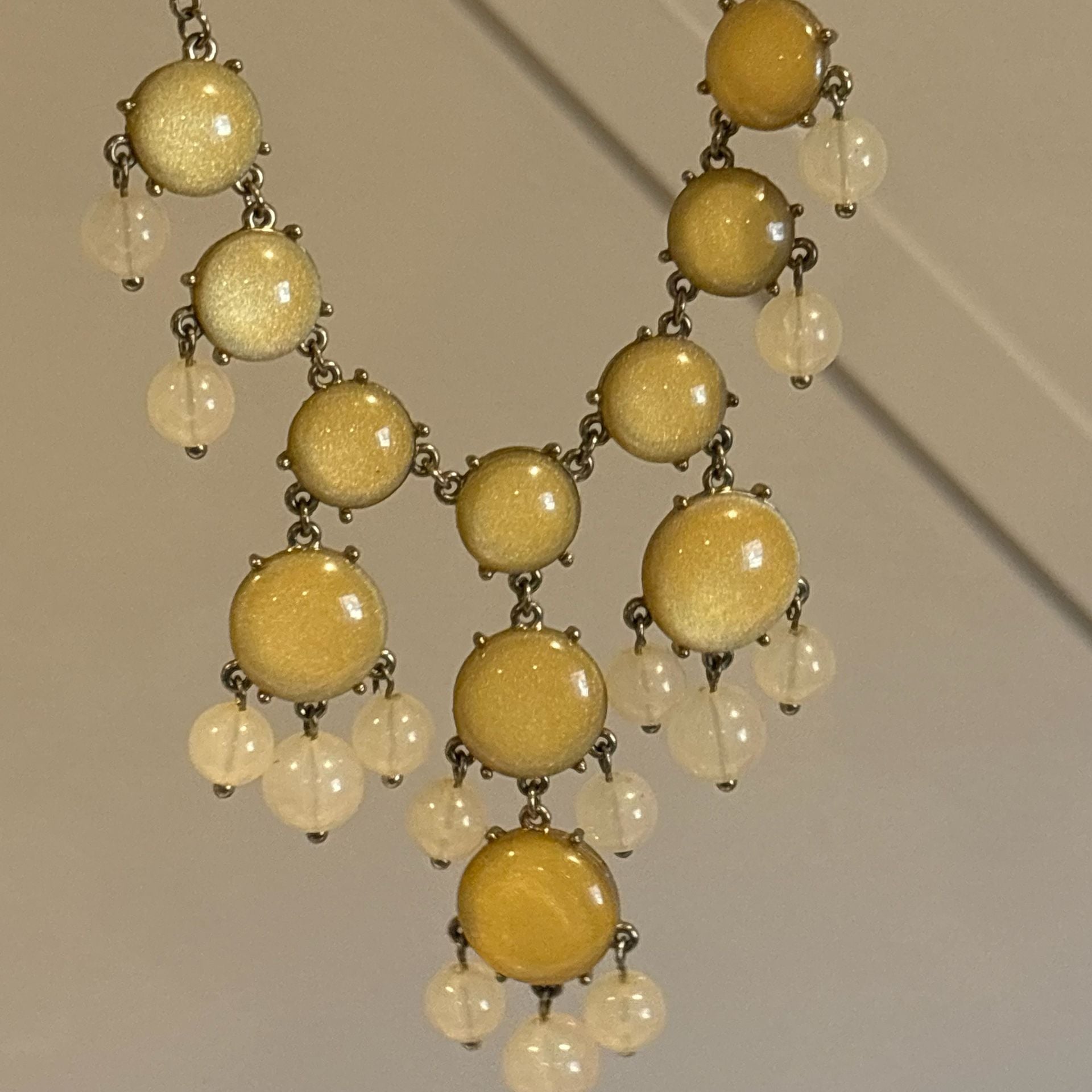 Vintage Gold Tone Yellow Acrylic Cream Bead Bib Necklace 10