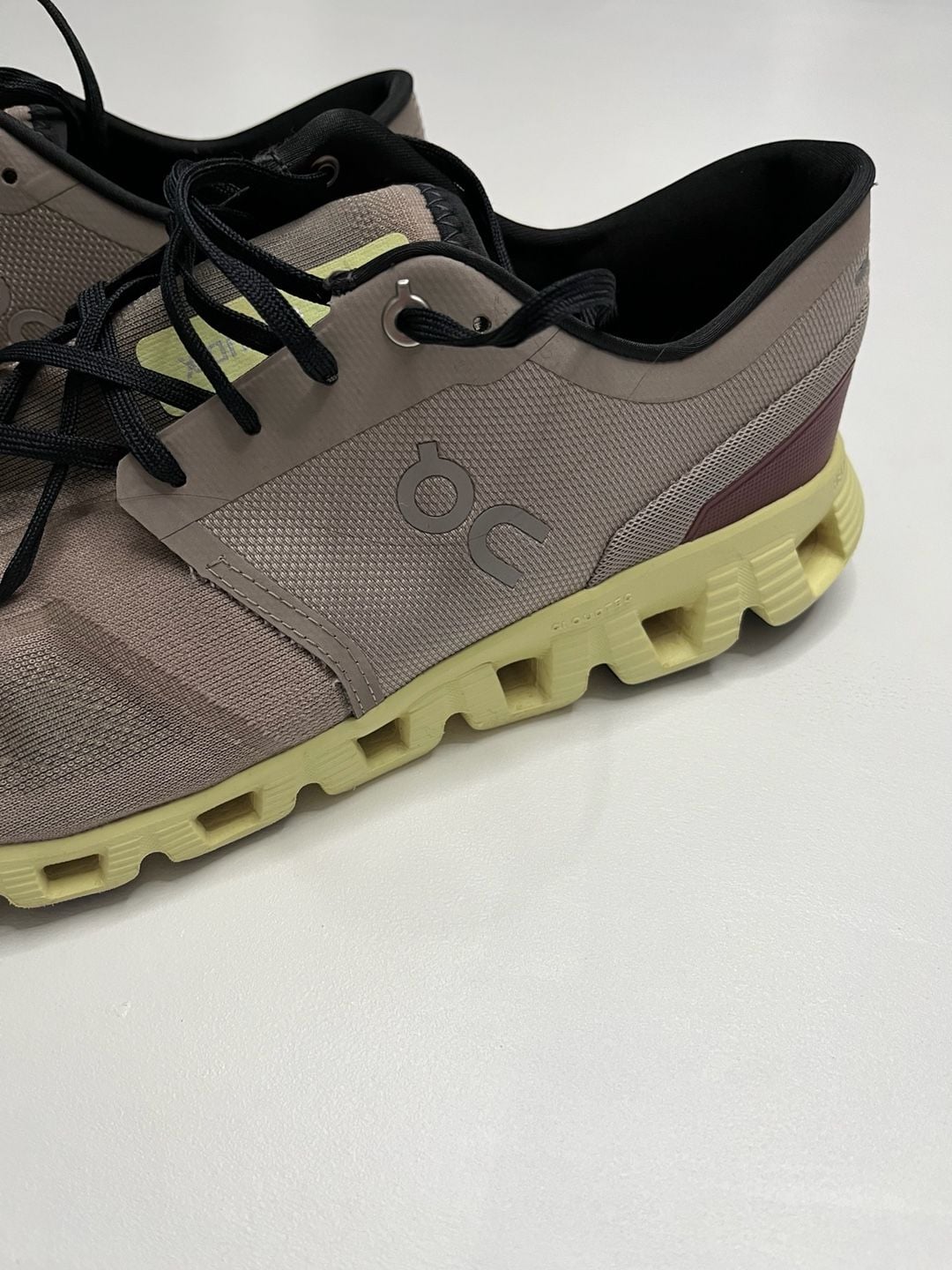 On Running Cloud X 3 Size 12 Fog Hay Road Running Shoes 6