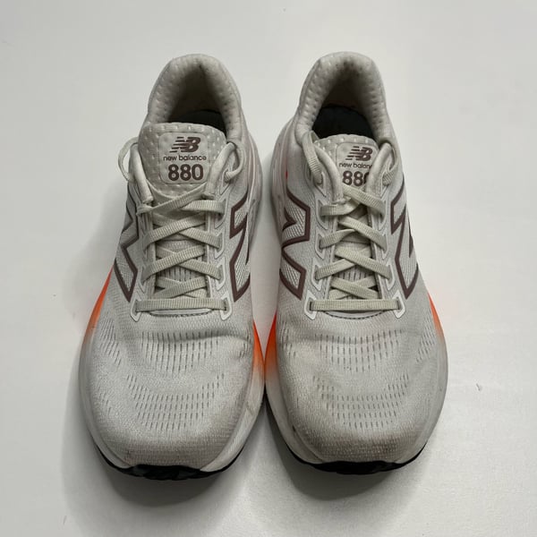 New Balance Fresh Foam X 880v15 Size 7.5 White Orange Running Shoes