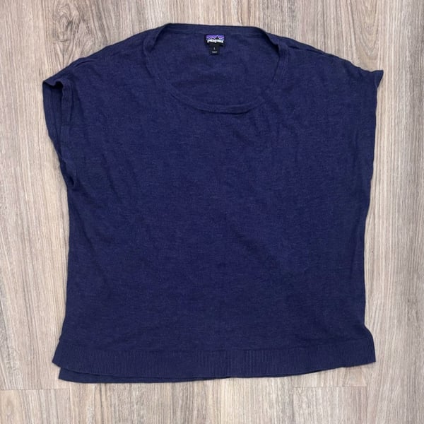 Women’s Patagonia Low Tide Top Size L Navy Blue Cotton Blend Short Sleeve Sweate