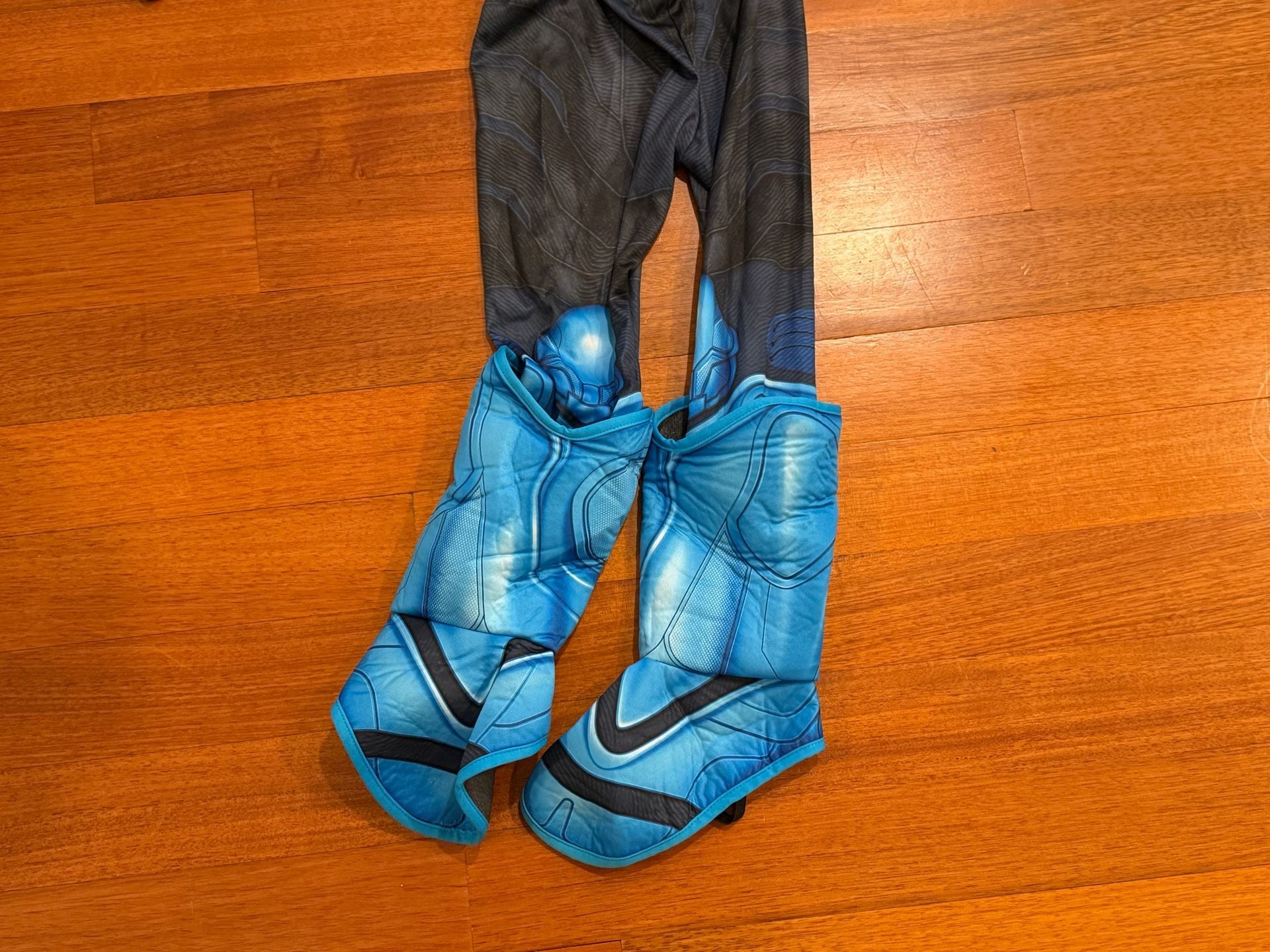 Blue Beetle Boy's Costume Size Small Muscle Jumpsuit Mask 7