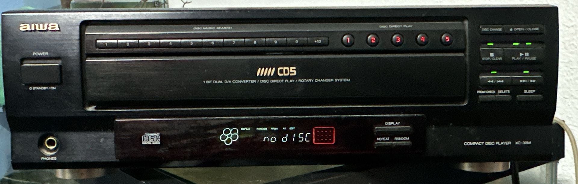 Aiwa XC-30M 5-Disc Rotary CD Player 1