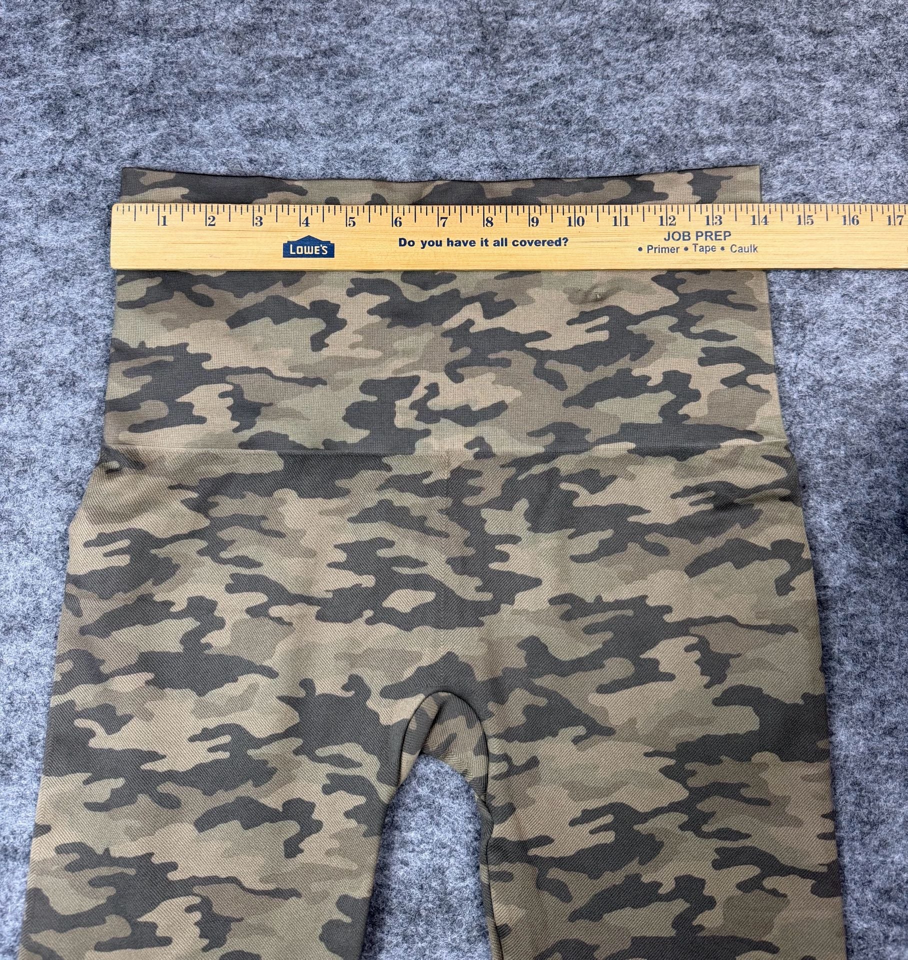 Spanx Look At Me Now Cropped Leggings Size 2X Green Tan Camo 5