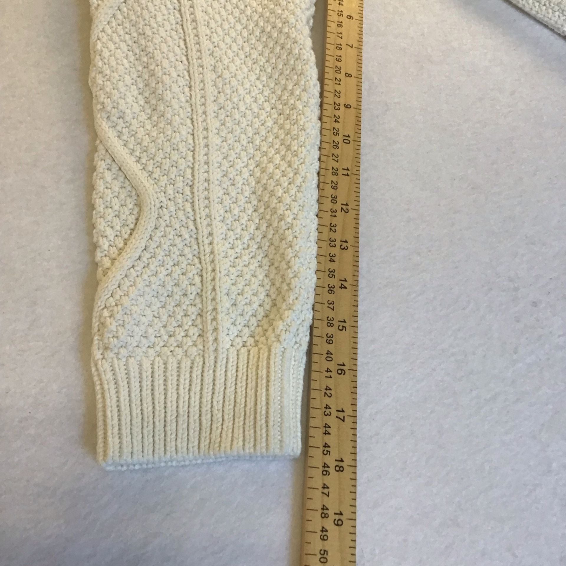 Quince Organic Cotton Cropped Cable Sweater Medium Ivory Fisherman Knit 8