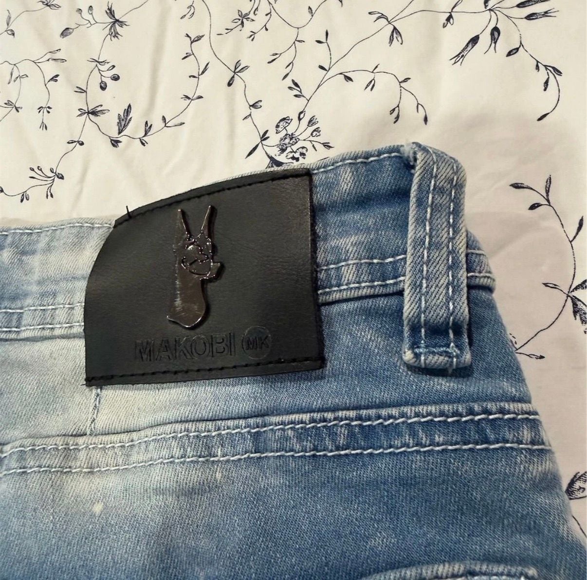 Makobi Jeans Size 32x32 Distressed Bleached Paint Splatter Cargo Denim 10