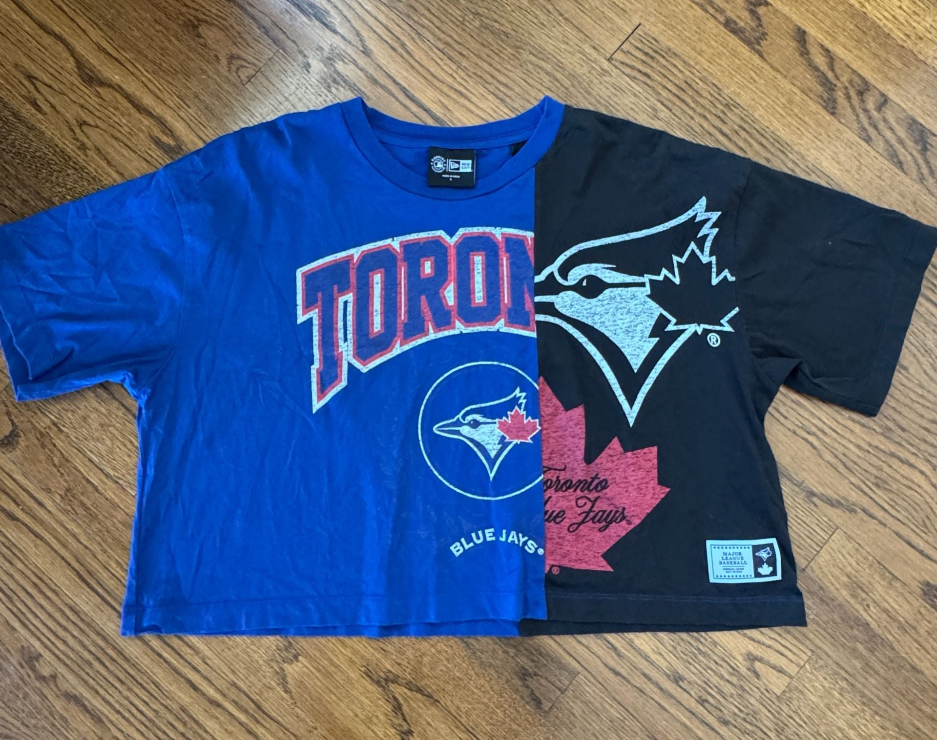 New Era Toronto Blue Jays Size L Upcycled Colorblocked Cropped T-Shirt 2