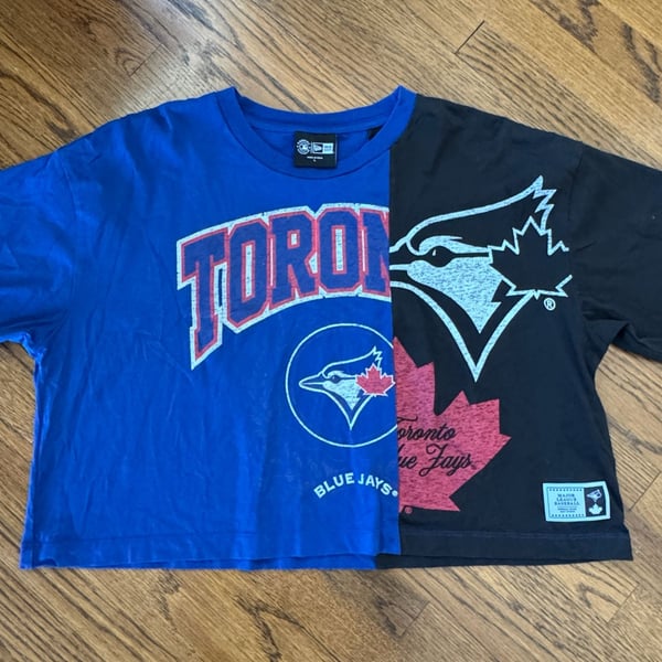 New Era Toronto Blue Jays Size L Upcycled Colorblocked Cropped T-Shirt