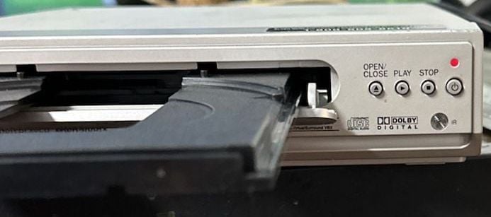 Magnavox MWD200GA DVD Player 3