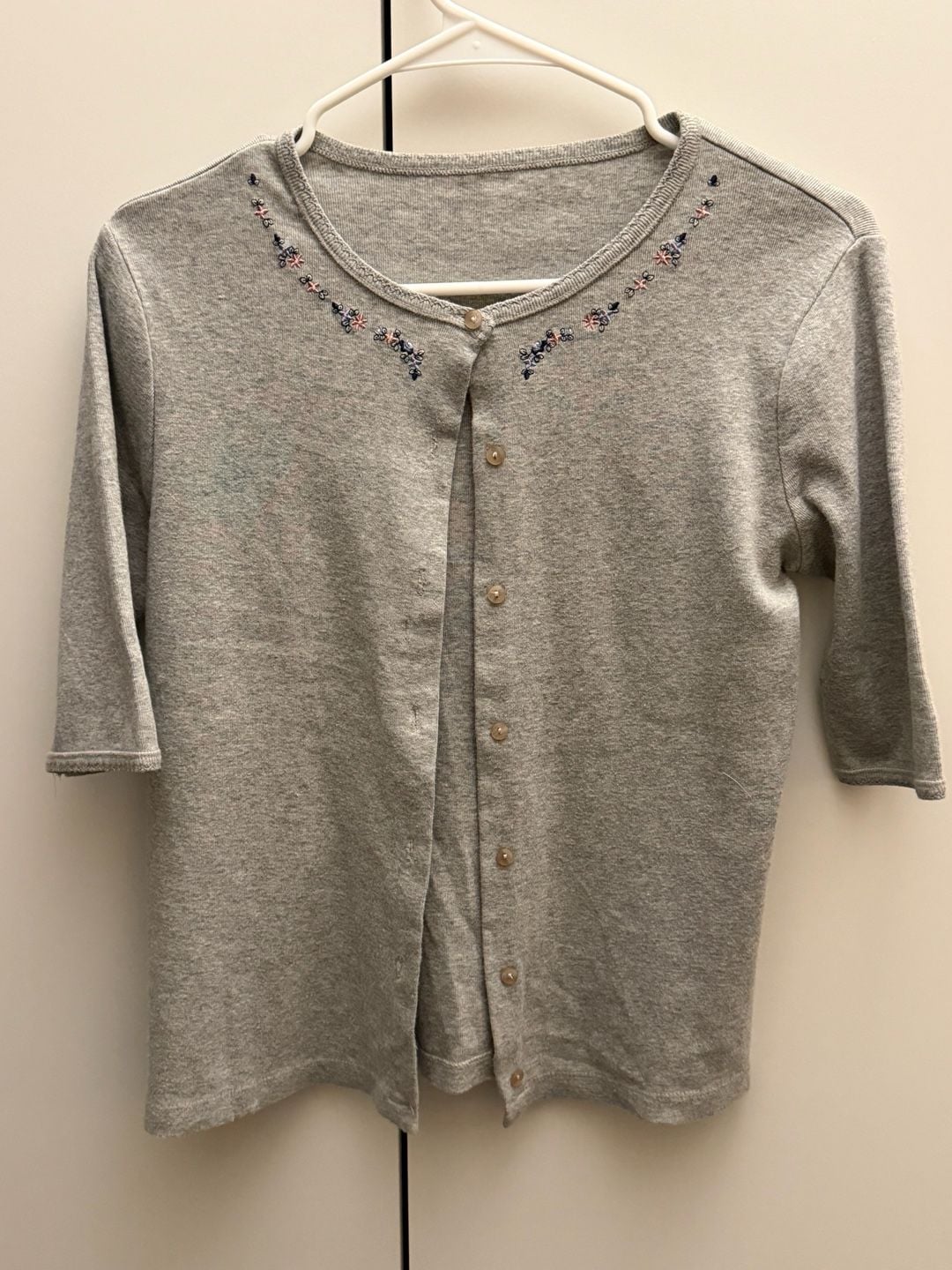 Floral Embroidered Gray Cardigan 2