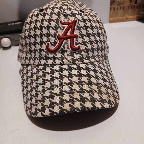 Nike Alabama Crimson Tide Houndstooth Hat One Size Adjustable Strapback