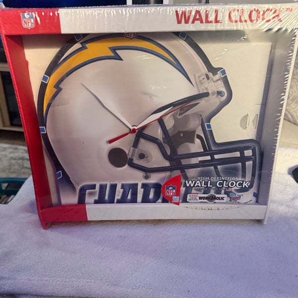 WinCraft San Diego Chargers NFL High Definition Helmet Wall Clock New
