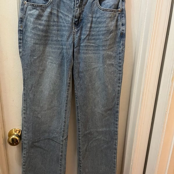 Fashion Nova Jeans Size 5 Light Wash Straight Leg Cotton