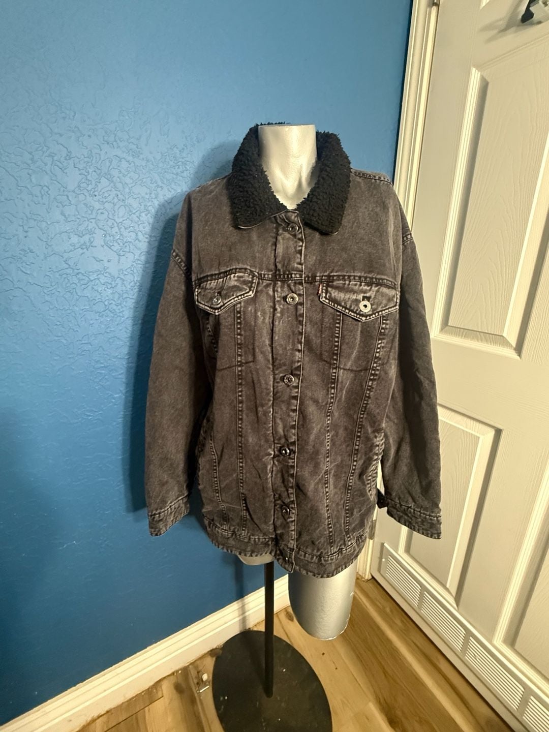 Levi's Long Sherpa Denim Trucker Jacket Black Acid Wash 2