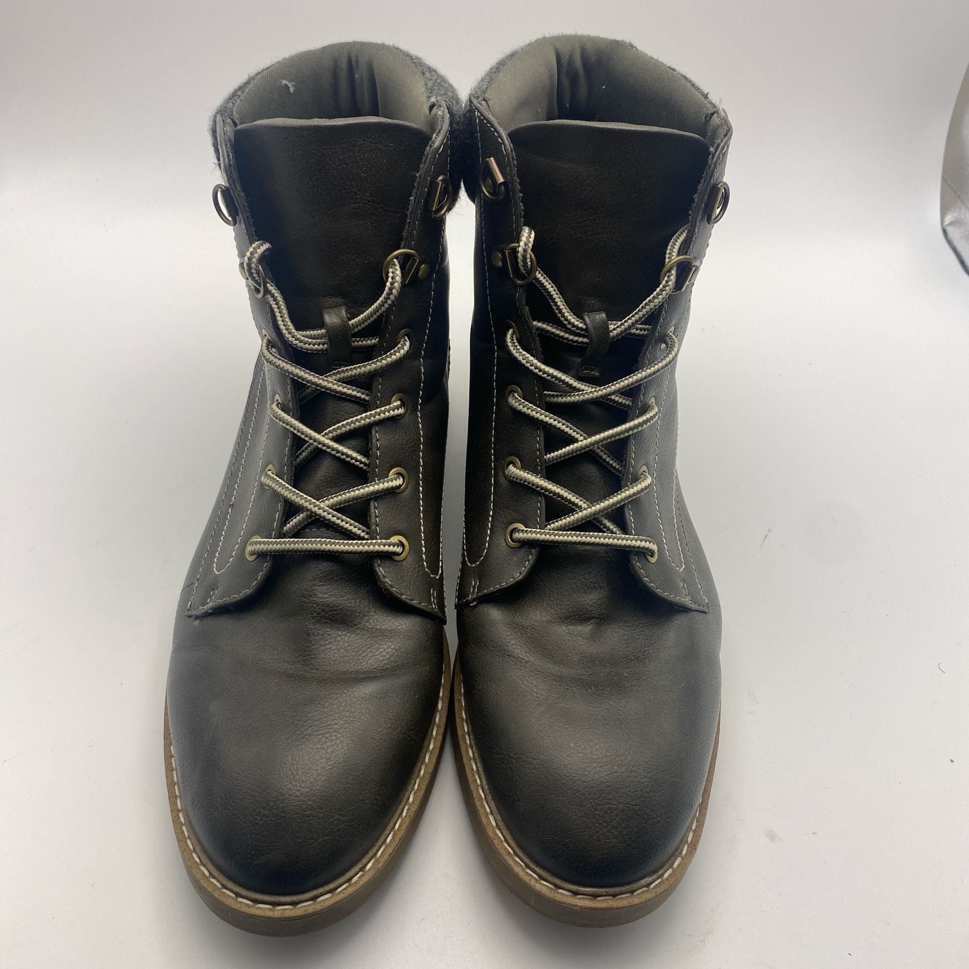 St. John's Bay Durham Size 11M Brown Lace-Up Boots (DS1026) 2