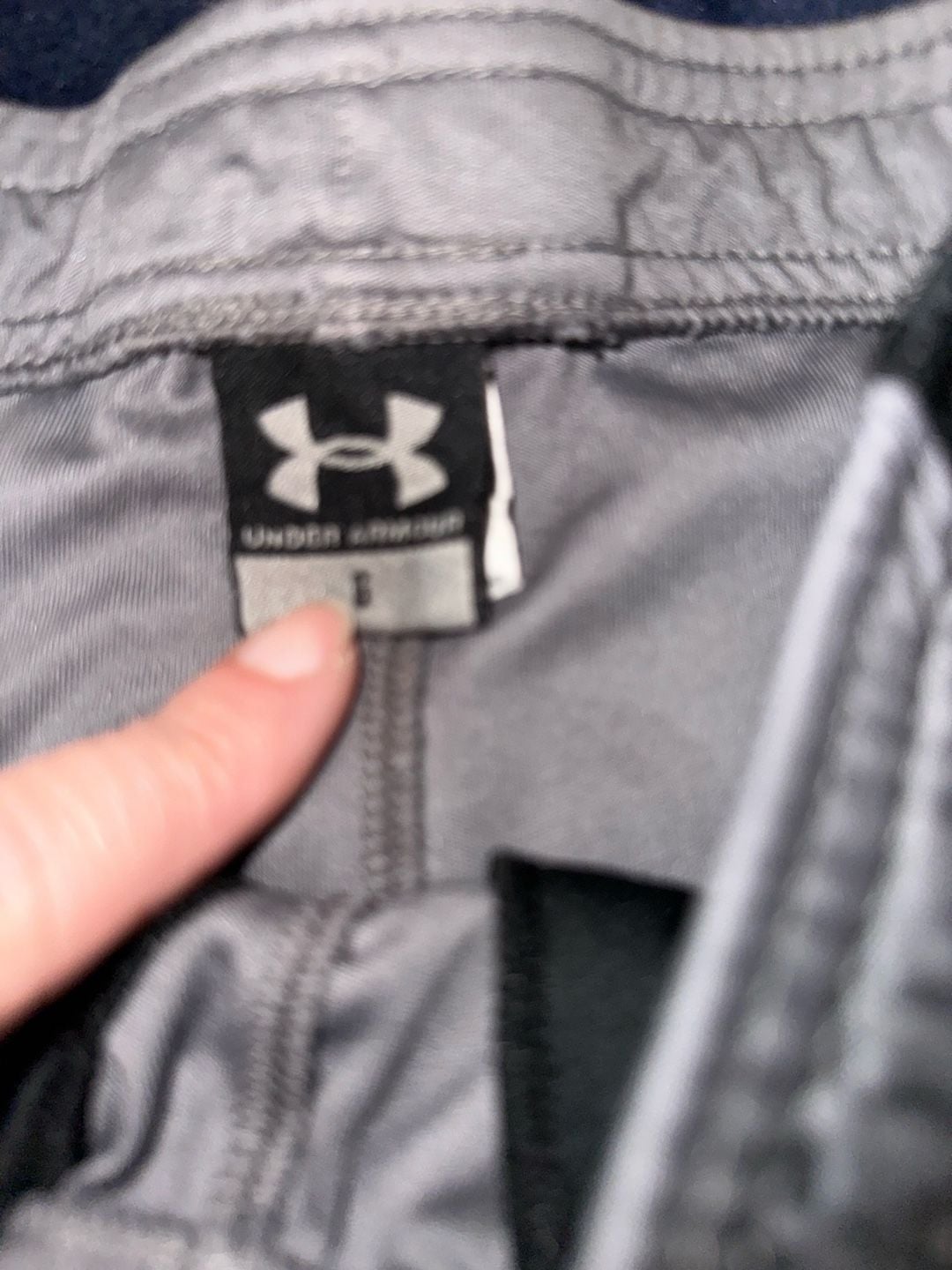 Under Armour Boys Athletic Shorts Size S Gray Black 3