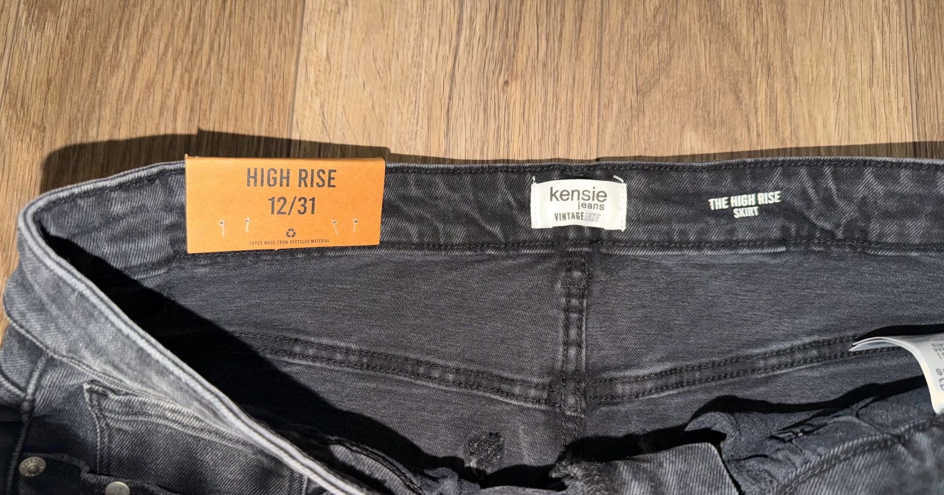 Kensie Jeans Black Studded High-Rise Denim Mini Skirt – Size 12/31 8