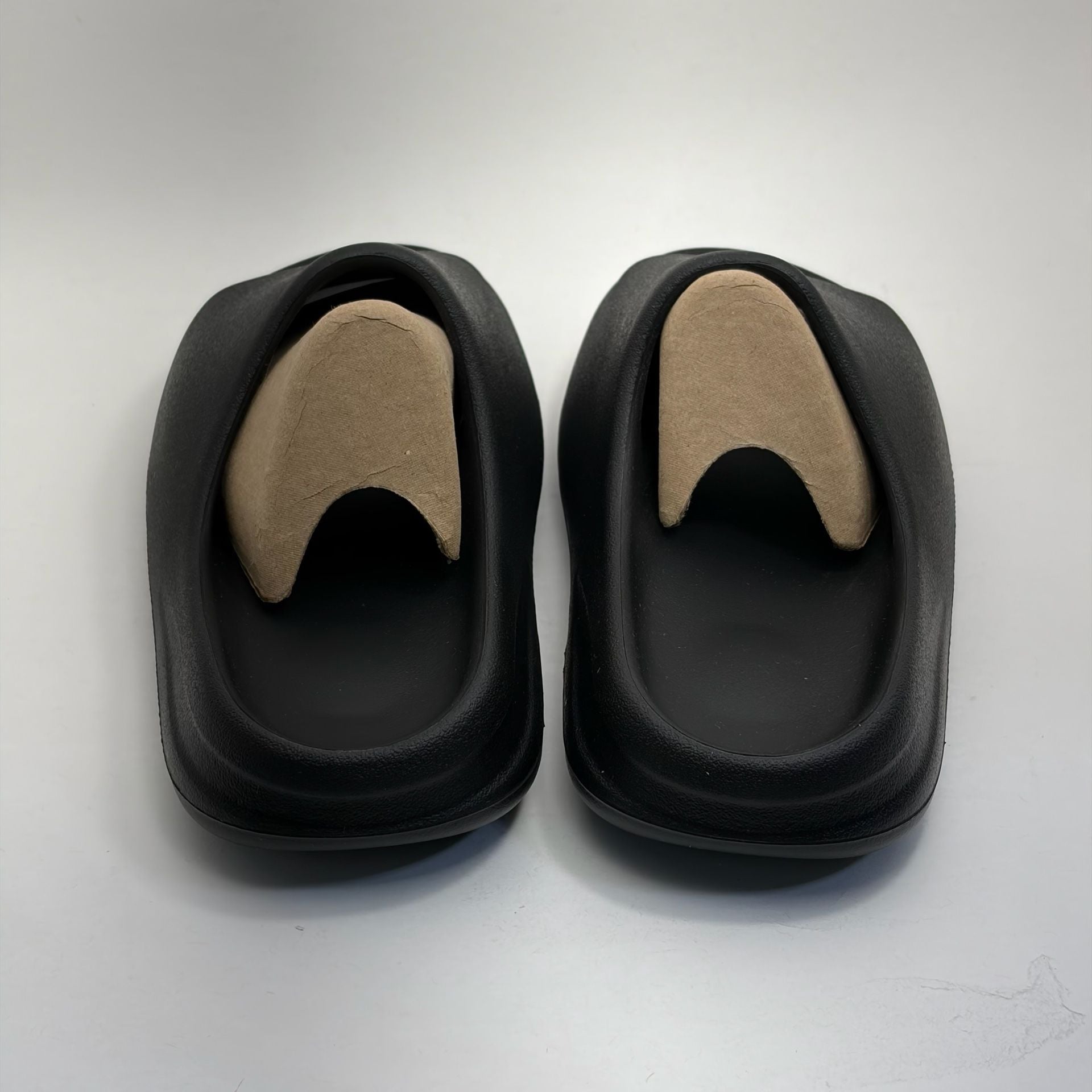 YS-01 YS-01 Slides Size 9 Black Sandals 7