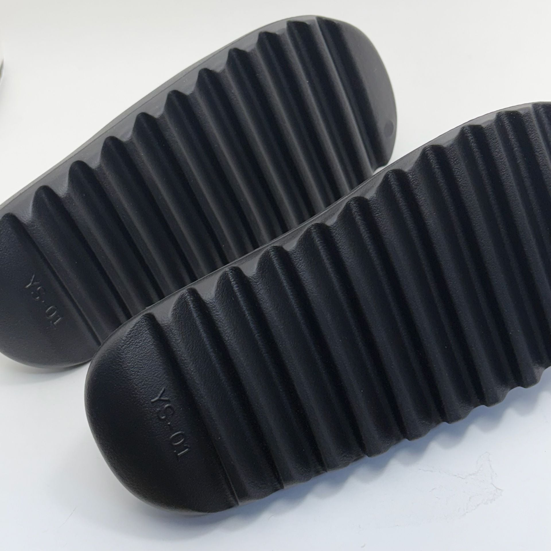 YS-01 YS-01 Slides Size 9 Black Sandals 13
