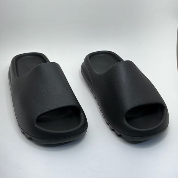YS-01 YS-01 Slides Size 9 Black Sandals