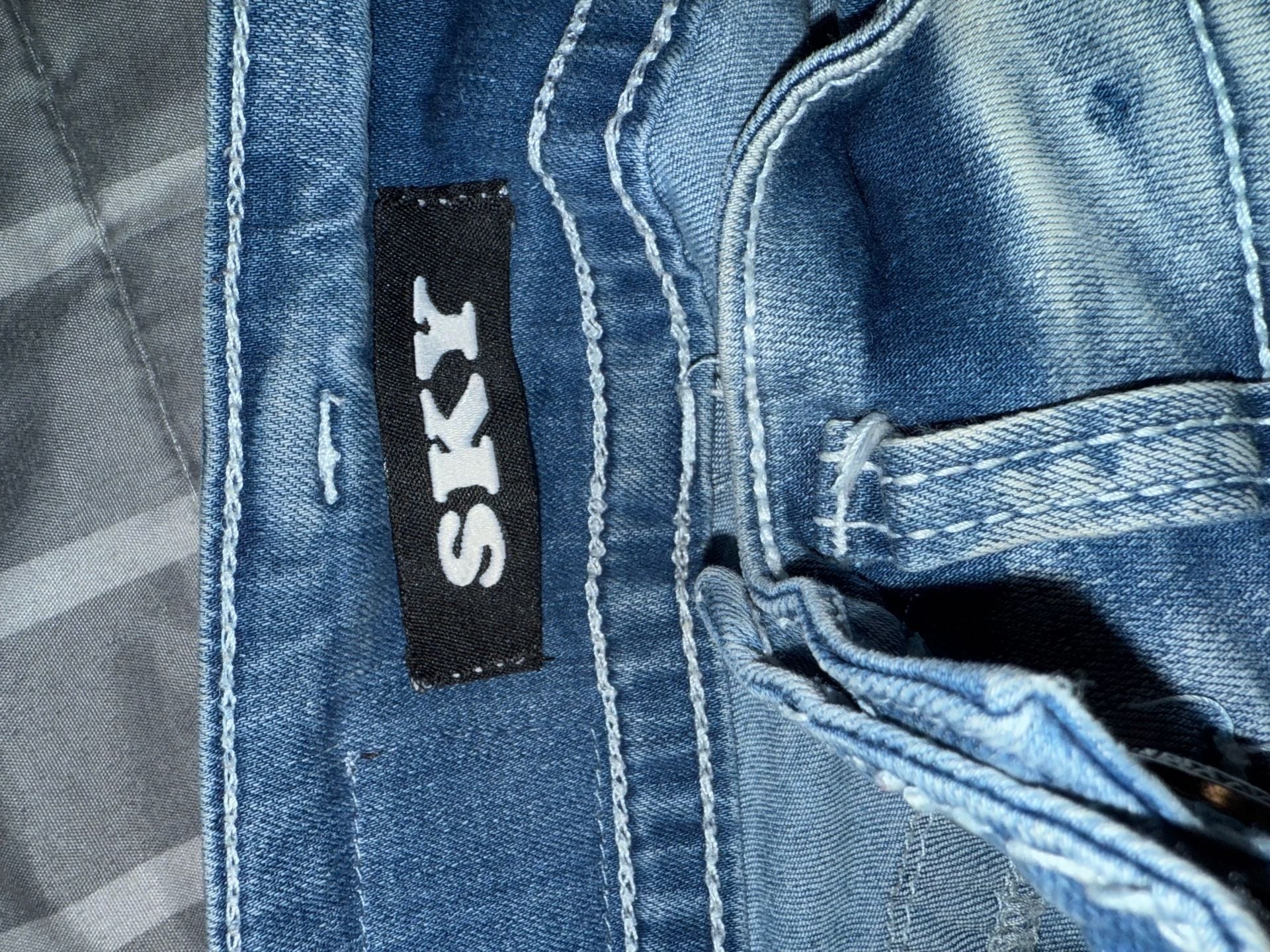 Sky Flare Jeans Size 1/2 Blue Cross Rhinestone Embellished 4