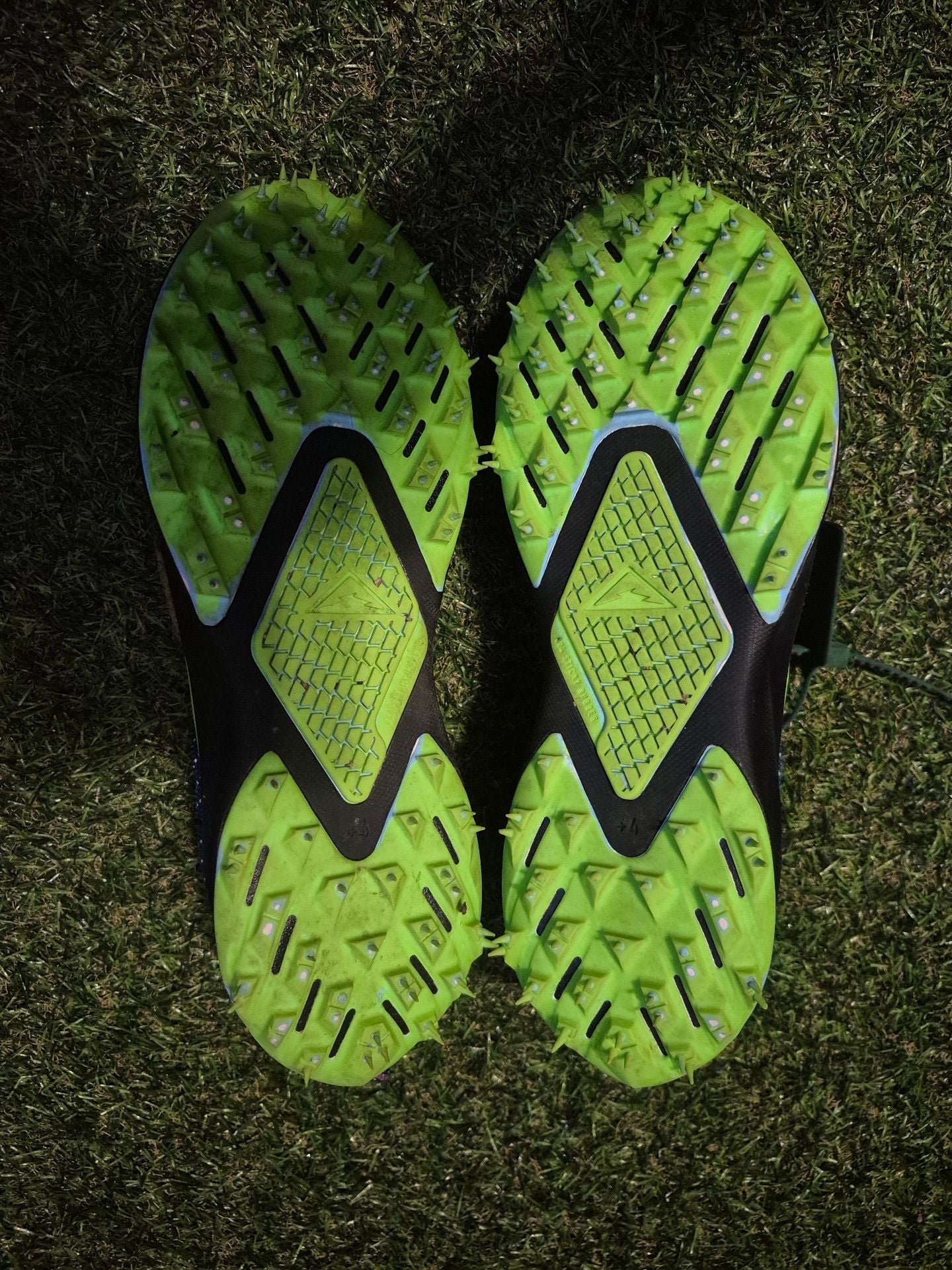 Off-White x Nike Air Zoom Terra Kiger 5 Electric Green 7