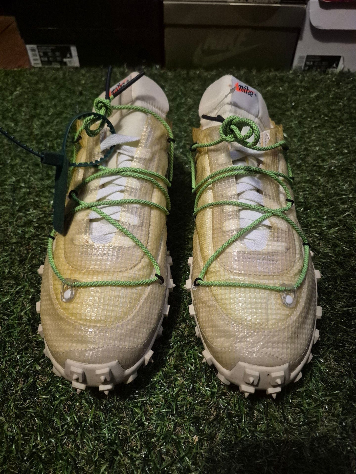 Off-White x Nike Waffle Racer Electric Green 4