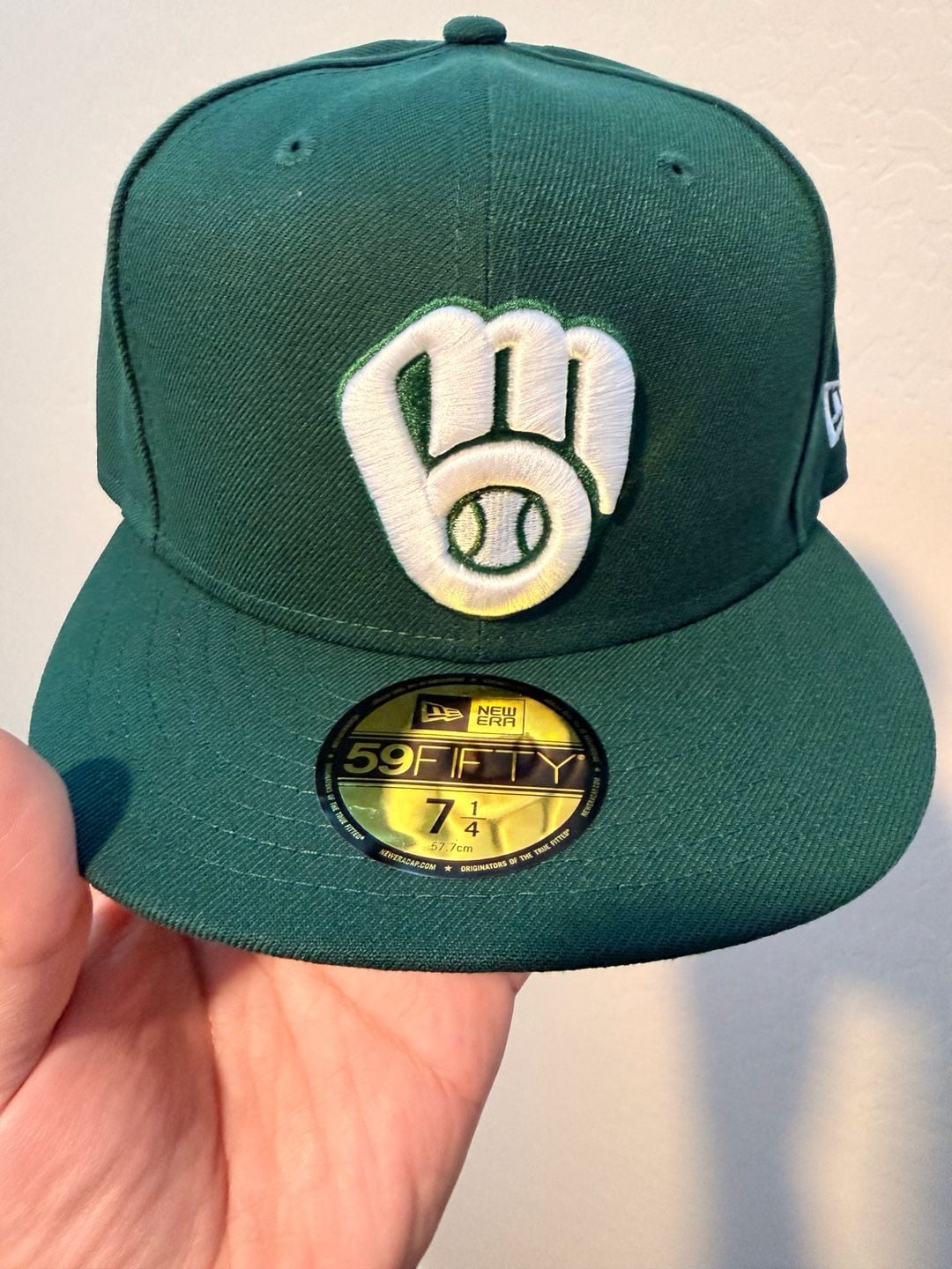 New Era Milwaukee Brewers 59FIFTY Fitted Hat Size 7 1/4 Green 1