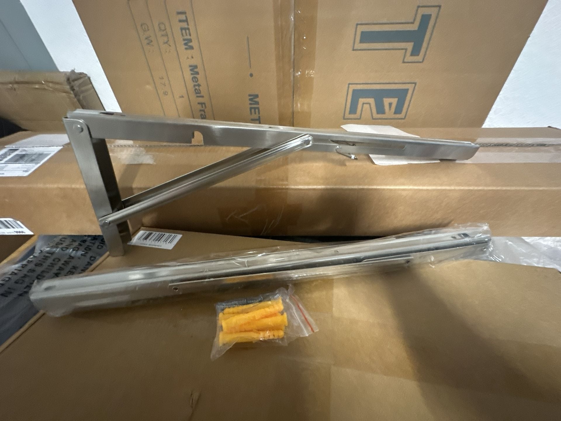 CNNUXI HARDWARE Stainless Steel Folding Shelf Brackets 1 set 1
