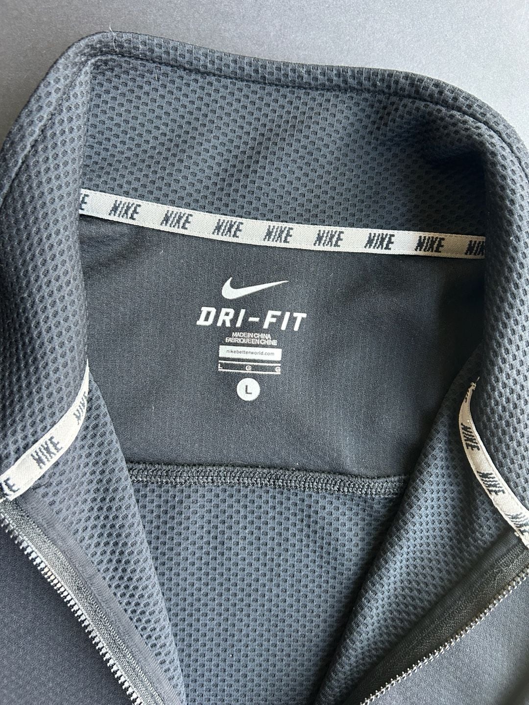 Nike Dri-Fit 1/2 Zip Pullover Size L Black Athletic 5
