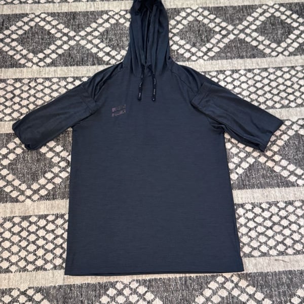 Hurley Short Sleeve Hoodie Size M Black Graphic T-Shirt Pullover