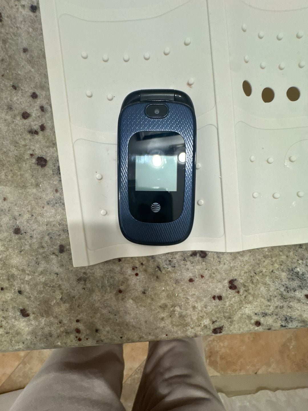 AT&T GoPhone Z222 Flip Phone Box 5