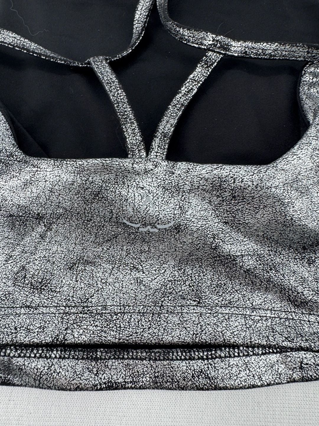 Beyond Yoga Sports Bra Size S Silver Metallic Cropped Active Tank 4