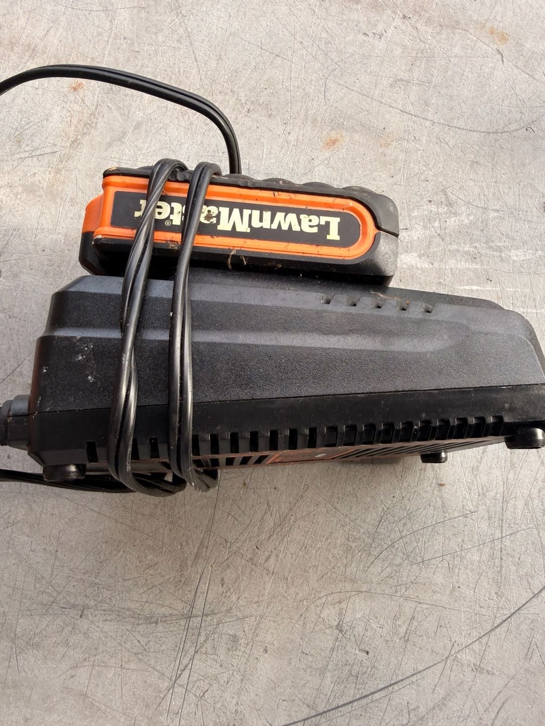LawnMaster 24V Lithium Battery Charger Model 24LFC14-ETL 2