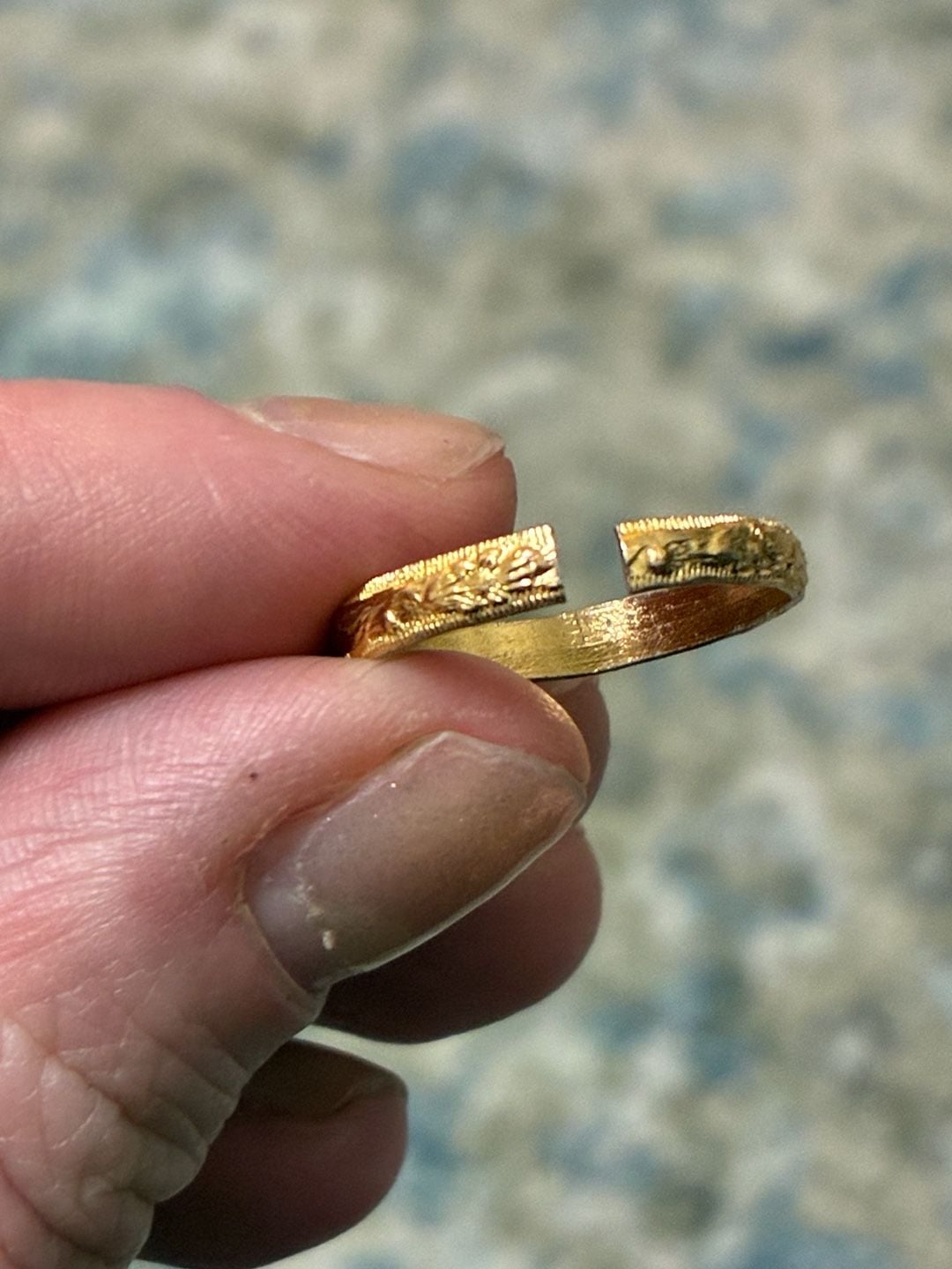 RARE! Vintage 1920s Art Deco Floral Milgrain Engraved 14K Gold Wedding Band 4